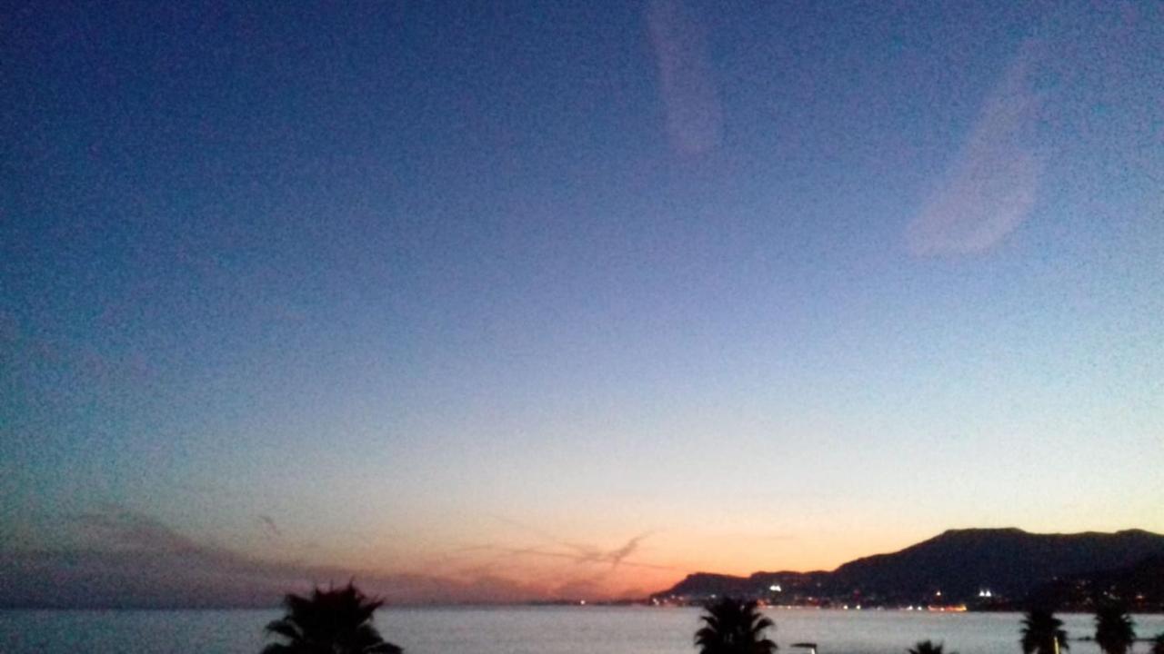 Mare Apartamento Ventimiglia Exterior foto